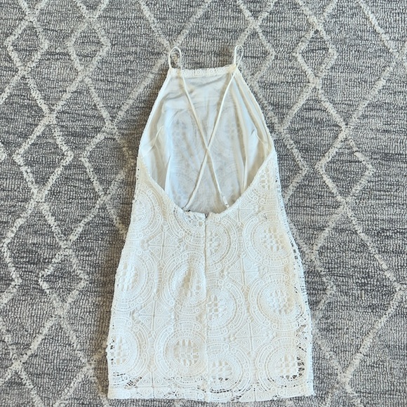 White dress - Picture 2 of 9